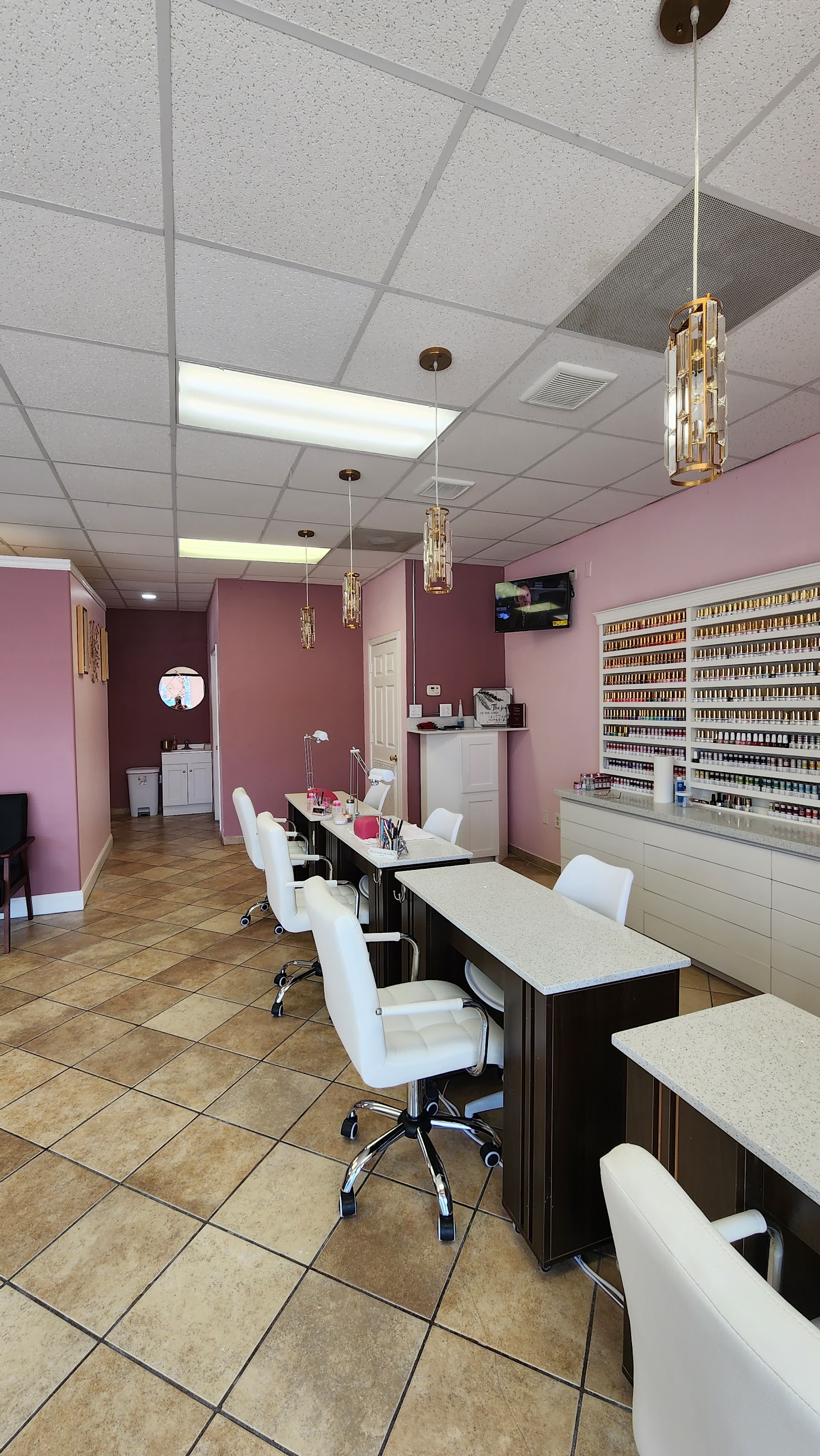 MB Nails 2 nail photo 7